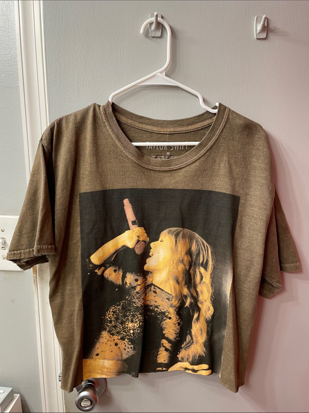 Taylor Swift x Urban Outfitters Exclusive Oversized Graphic Tee
